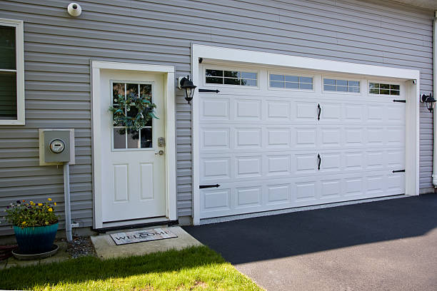 24/7 Emergency Garage Door Roller Replacement experts in Hughes Springs, TX